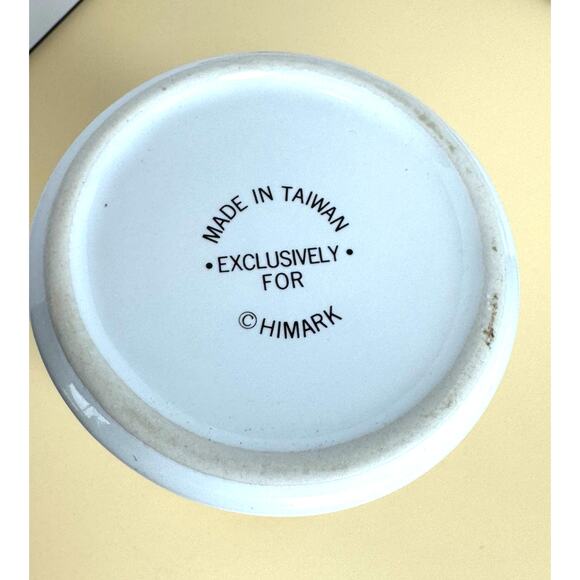 Vintage San Remo Himark Parmesan Cheese Shaker w/Complete Lid Ensamble - Picture 5 of 8